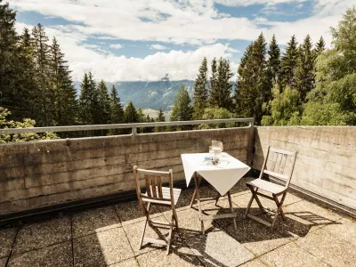 Terrasse mit Blick ins Inntal